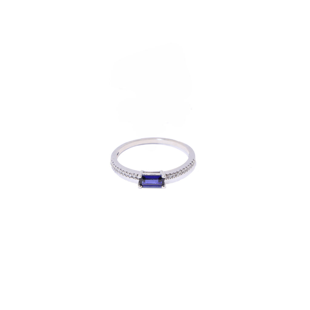 Anillo Zafiro y Diamantes